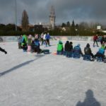 Zuschauer in der Sonne